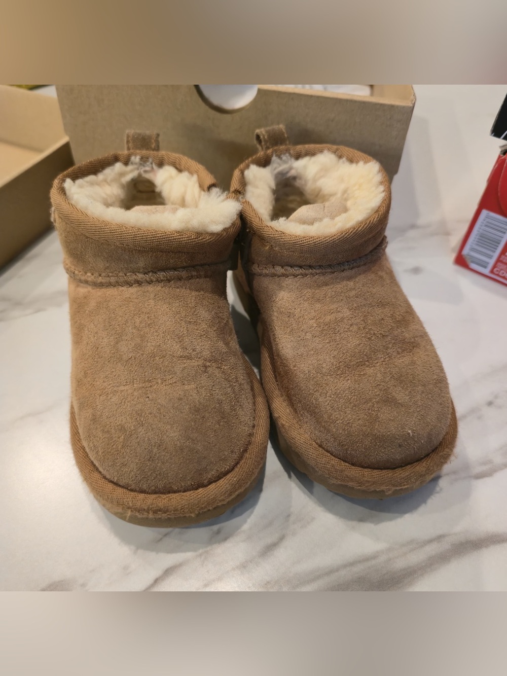 UGG Toddler Classic Ultra Mini Boots Size 8 Chestnut Suede Sheepskin With Box